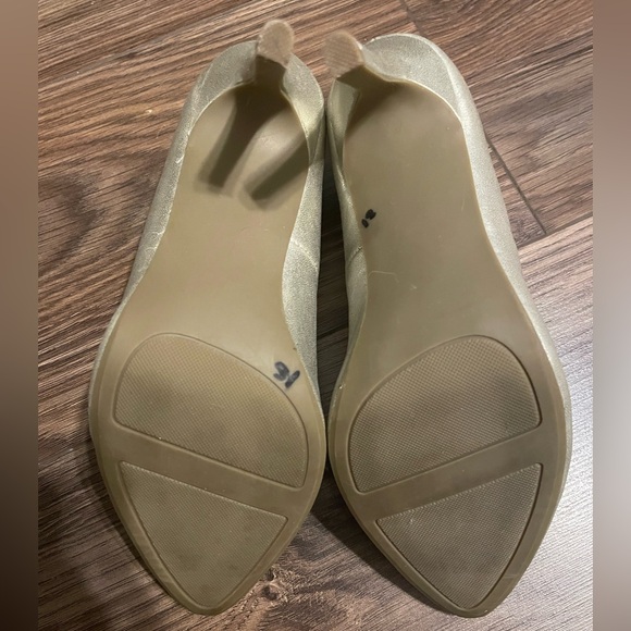 LC Lauren Conrad Champagne Gold Heels 💛 - Picture 4 of 4